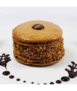 Macaron glacé noisette